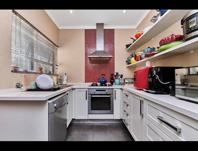 3 BEDROOM HOUSE TO LET IN LONEHILL